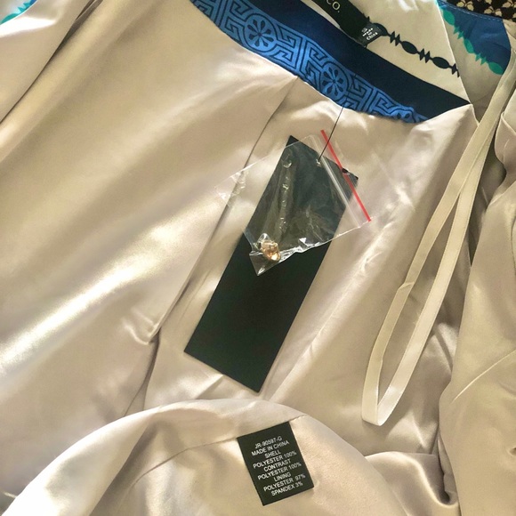 Baroque Print Lightweight Blazer - Picture 7 of 7